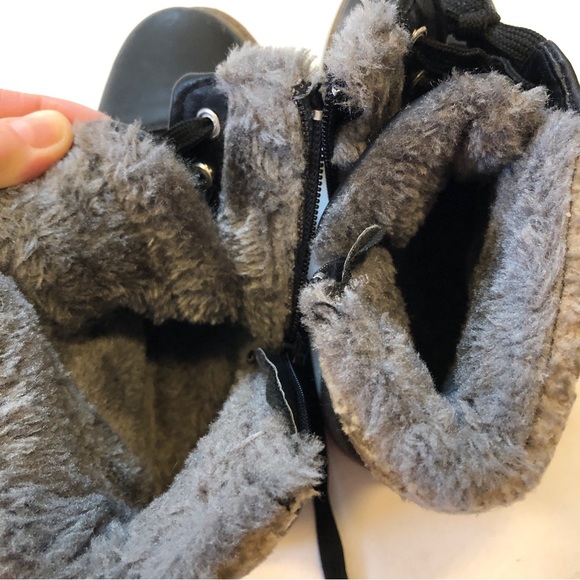 Kamik kid s boots, size 34 EU (2 US) - Picture 7 of 13